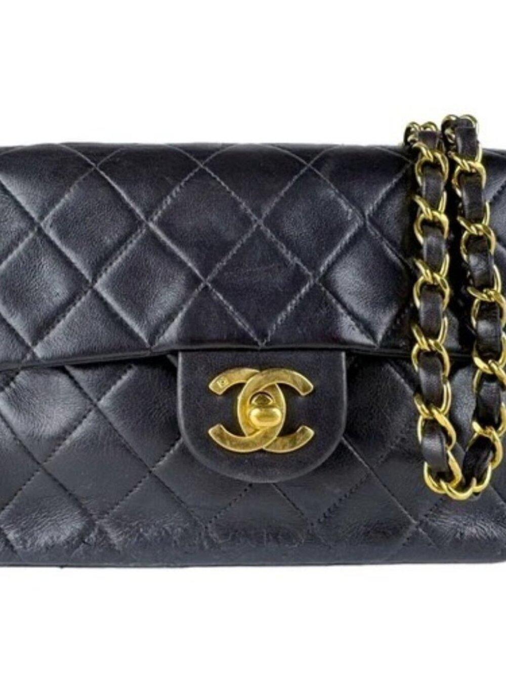 Auth CHANEL Matelasse Shoulder Bag Black/Gold Lambskin/Metal - z10875